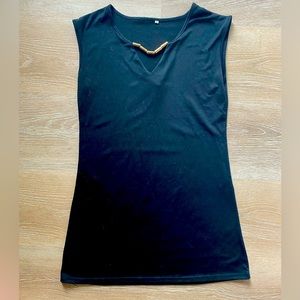 Black T-shirt dress with gold detail - Size Small
